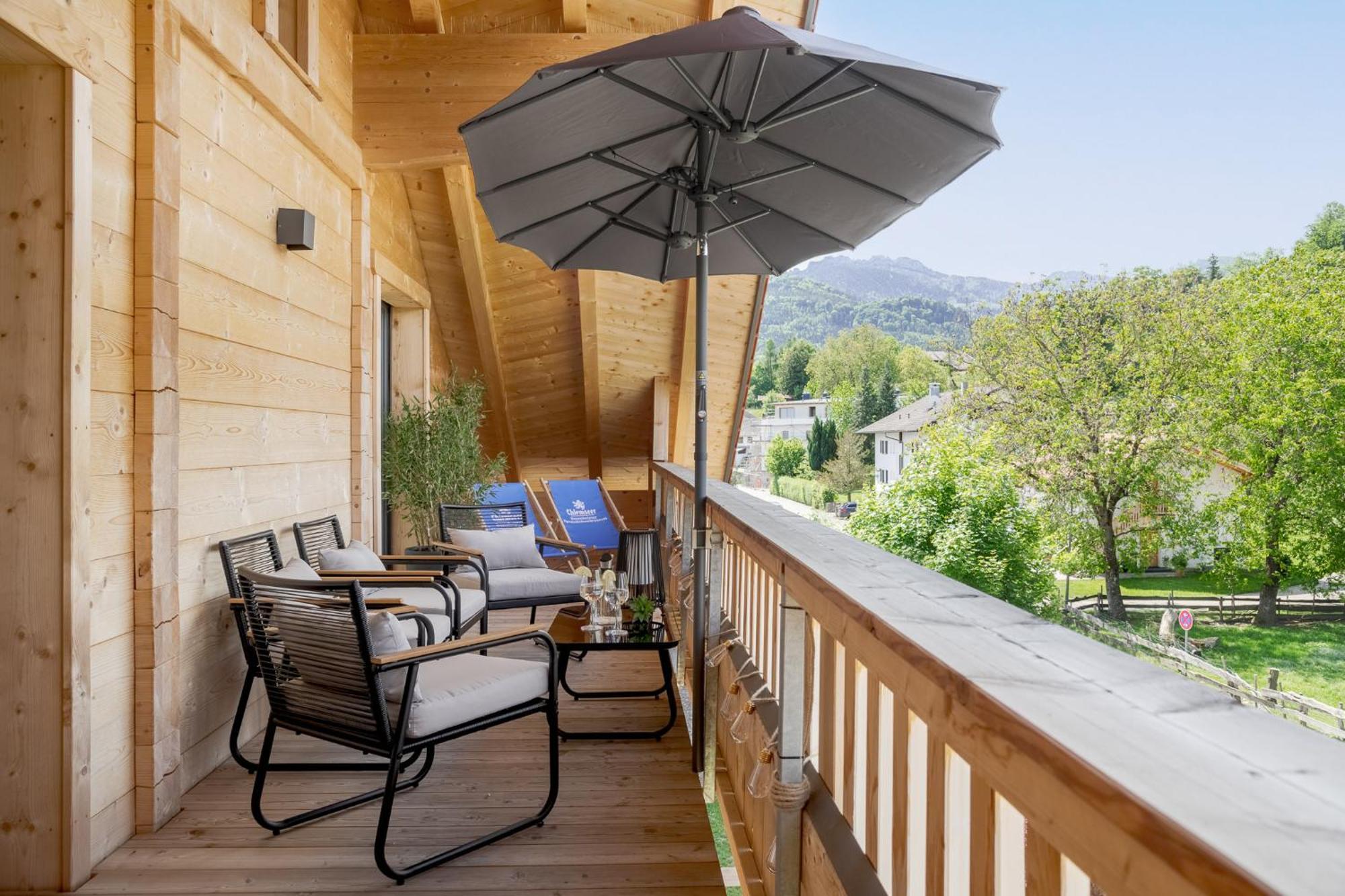 Fenjoy: Ferienapartment Mit Bergblick / Balkon / Bbq ベルナウ・アム・キームゼー エクステリア 写真